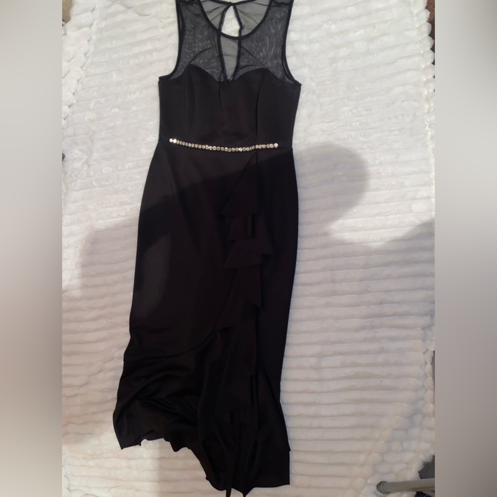 Elegant Black Sleeveless Dress